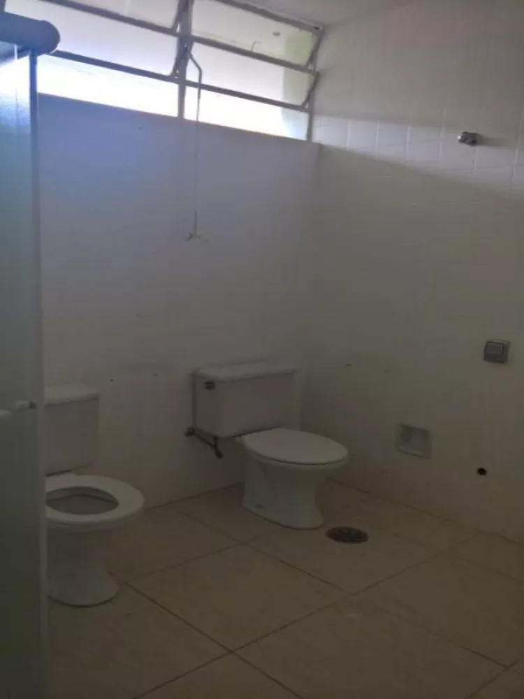 Prédio Inteiro para alugar com 4 quartos, 250m² - Foto 4