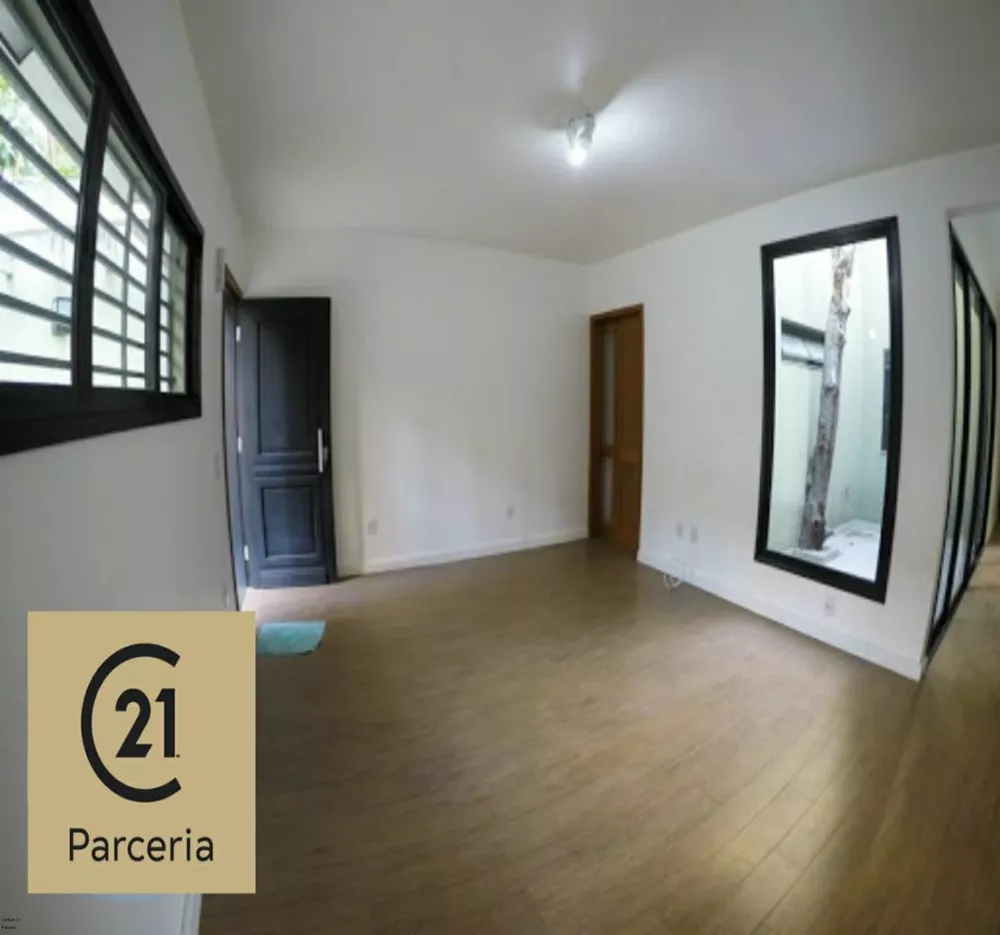 Casa à venda com 9 quartos, 322m² - Foto 4