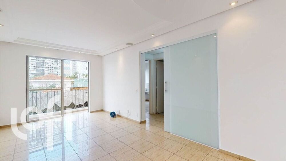 Apartamento à venda com 2 quartos, 70m² - Foto 1