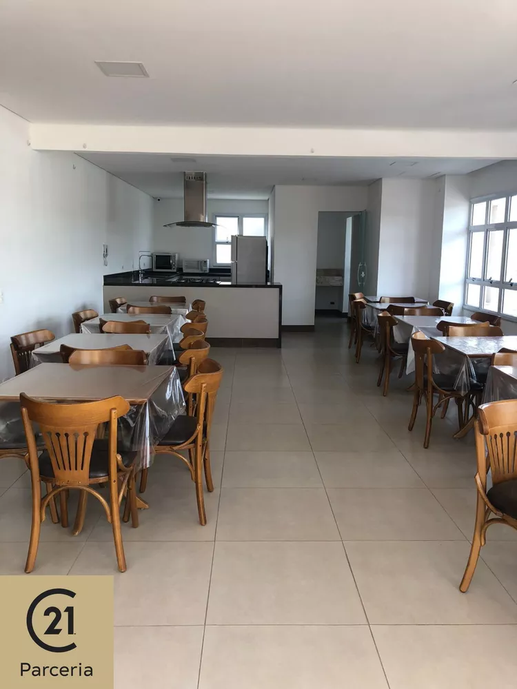 Apartamento à venda com 2 quartos, 68m² - Foto 2