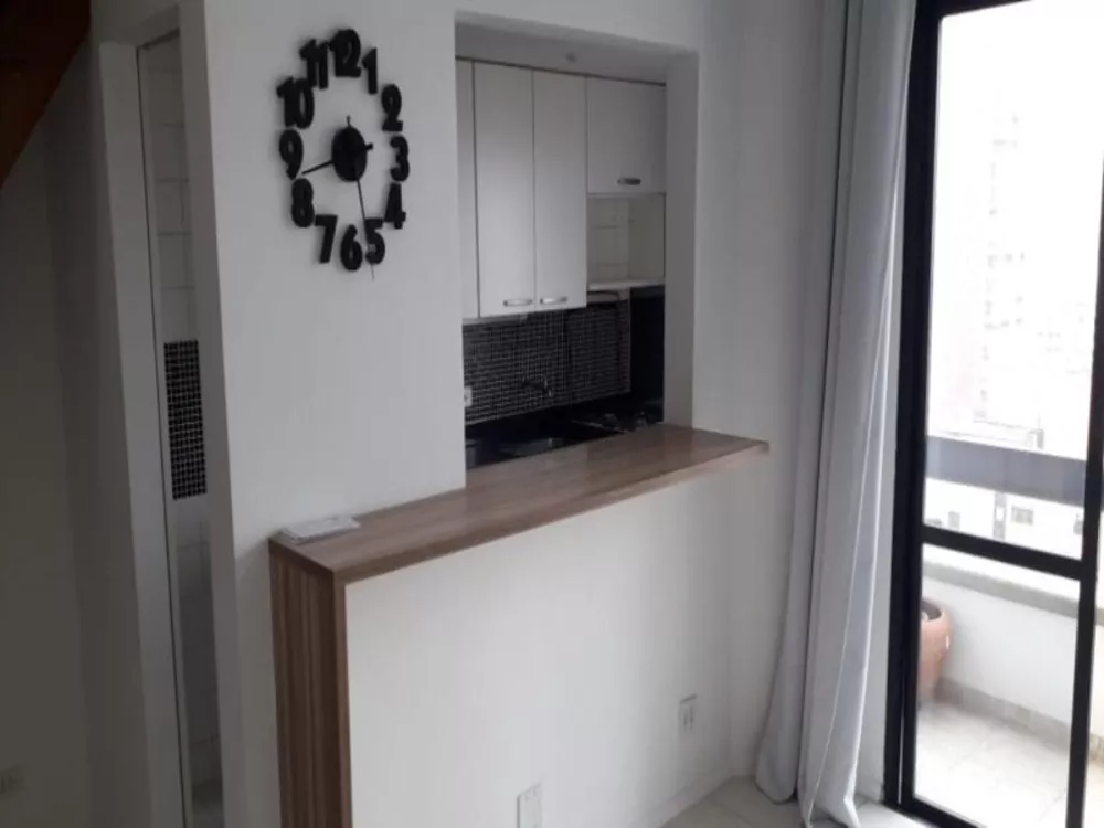 Apartamento para alugar com 1 quarto, 100m² - Foto 2