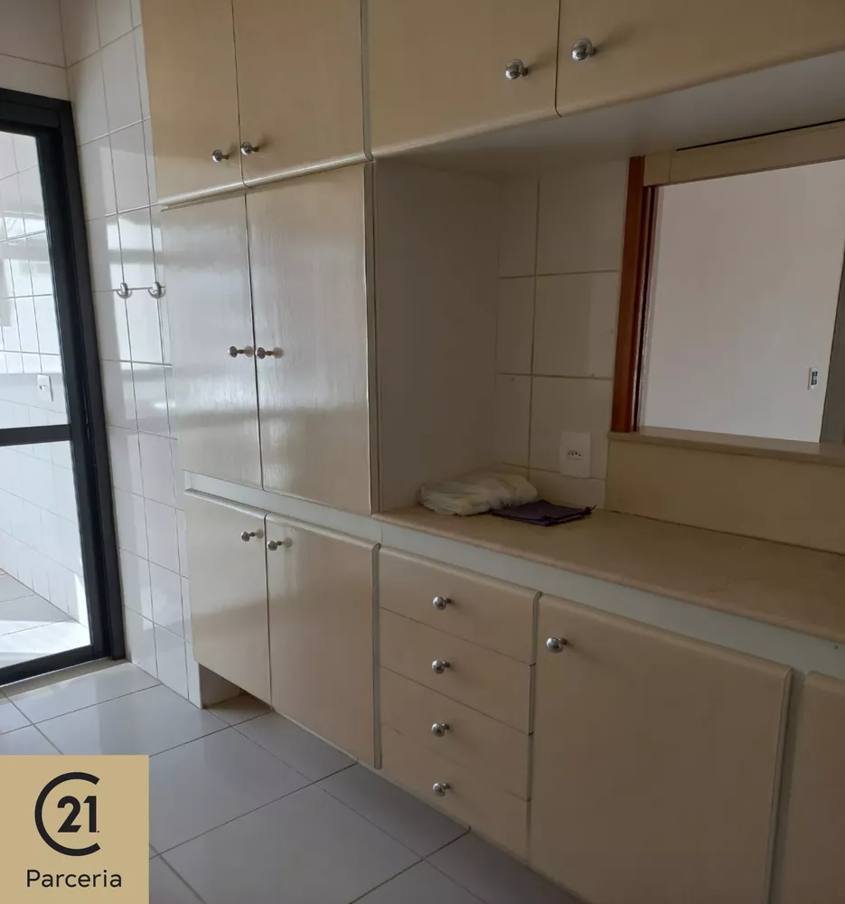 Apartamento à venda com 2 quartos, 70m² - Foto 4