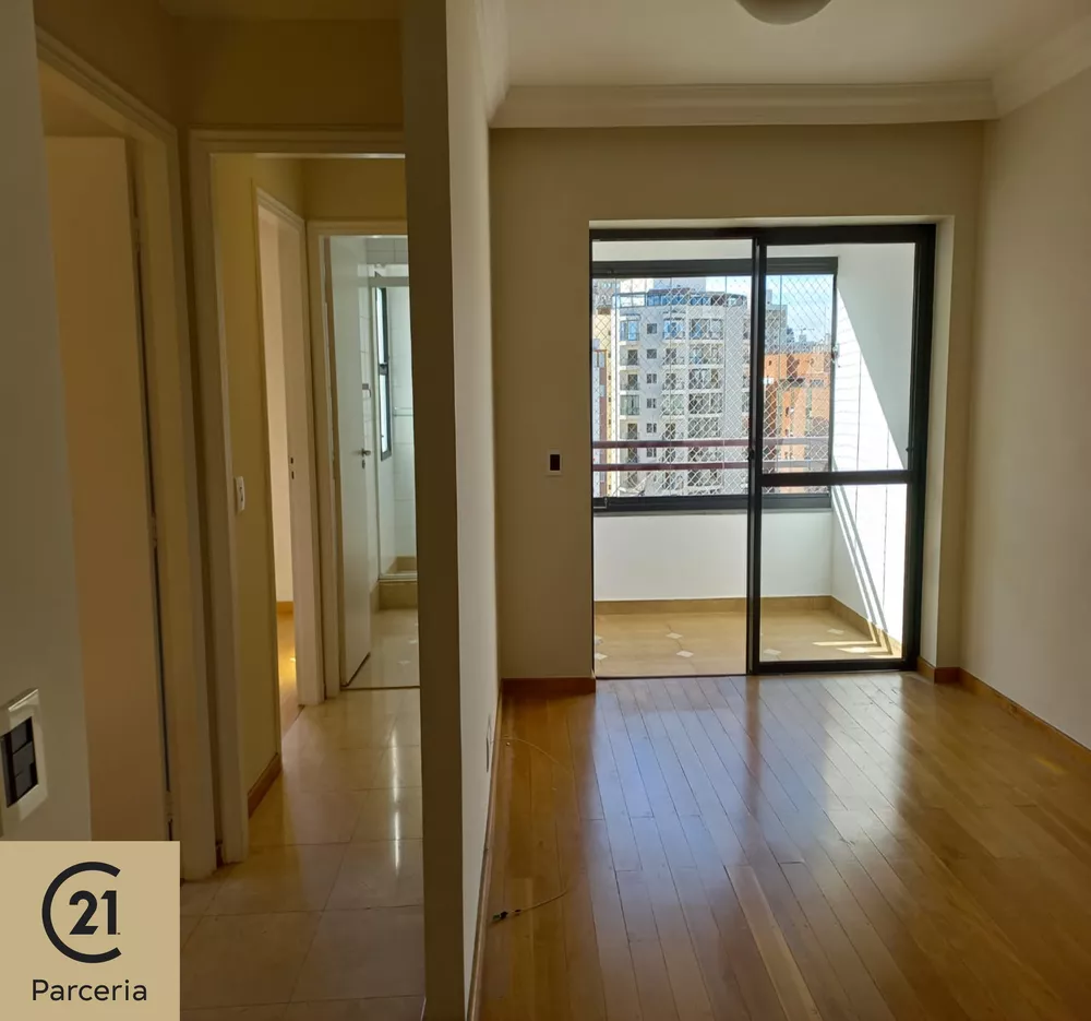 Apartamento à venda com 2 quartos, 70m² - Foto 1