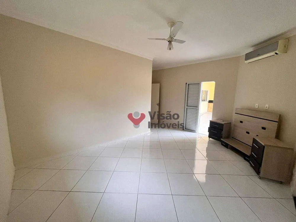 Casa, 3 quartos, 220 m² - Foto 2