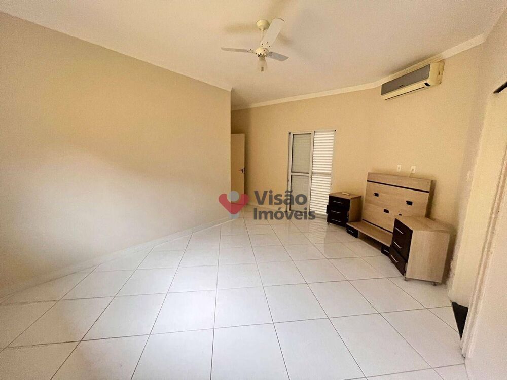 Casa, 3 quartos, 220 m² - Foto 4