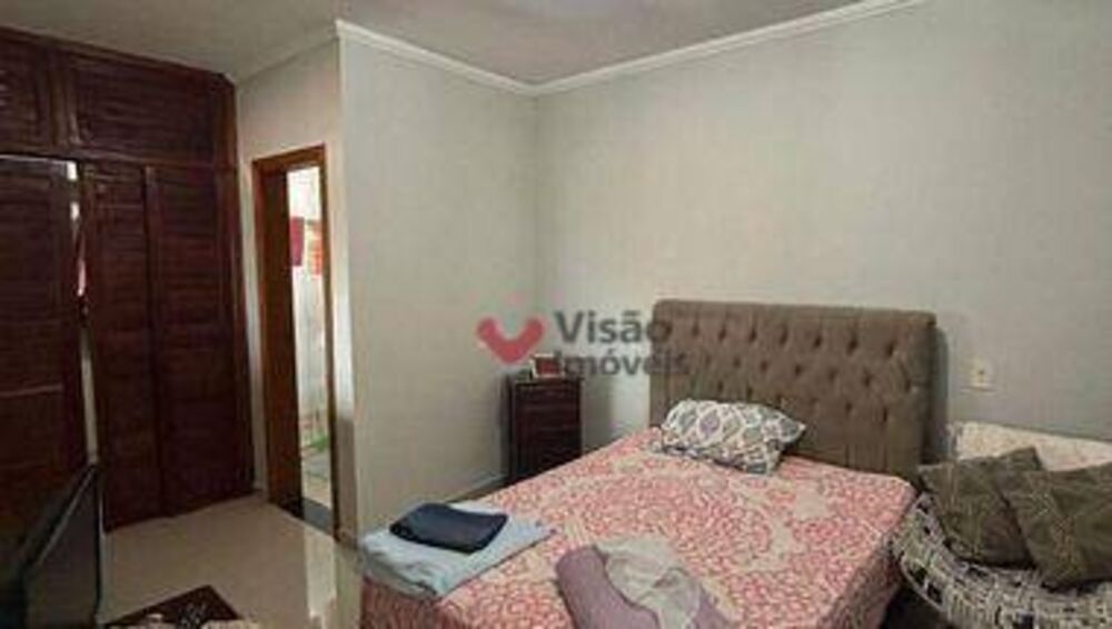 Casa, 3 quartos, 240 m² - Foto 2