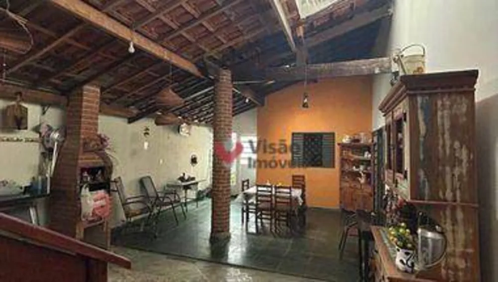 Casa, 3 quartos, 240 m² - Foto 1