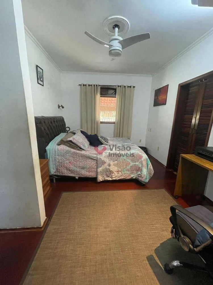Casa, 3 quartos, 219 m² - Foto 2