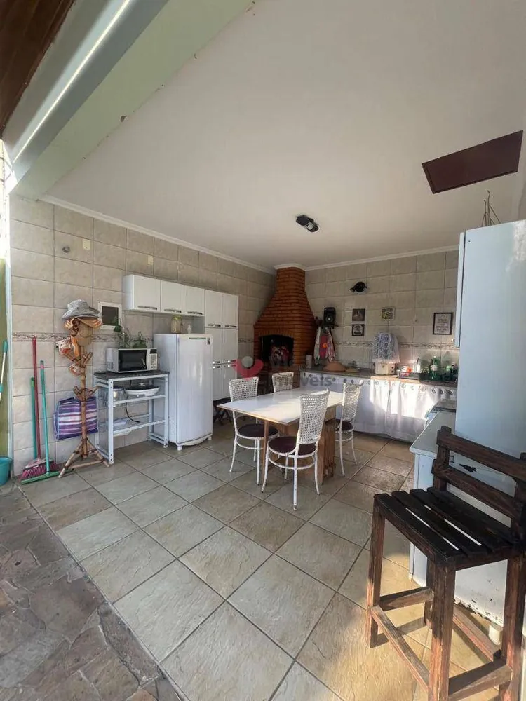 Casa, 3 quartos, 219 m² - Foto 13