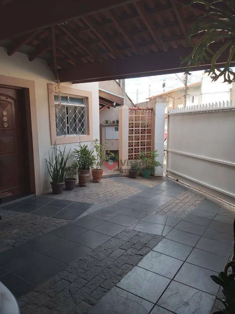 Casa, 3 quartos, 220 m² - Foto 1