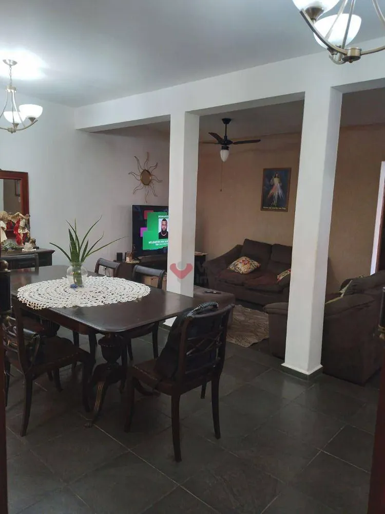 Casa, 3 quartos, 220 m² - Foto 4