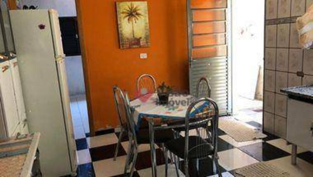 Sobrado à venda com 3 quartos, 210m² - Foto 2
