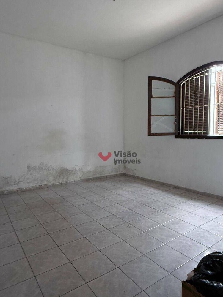 Casa, 3 quartos, 134 m² - Foto 1