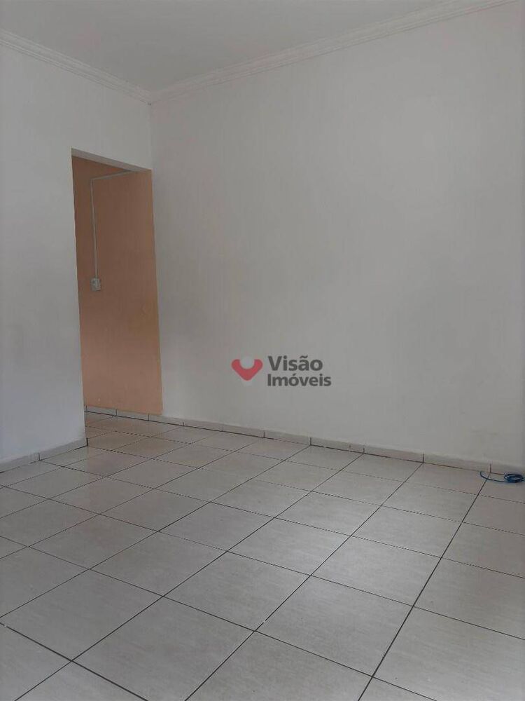 Casa à venda com 3 quartos, 69m² - Foto 2