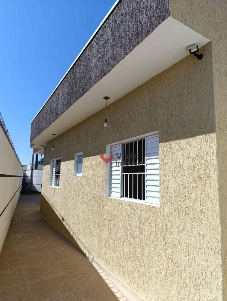 Casa à venda com 2 quartos, 80m² - Foto 4