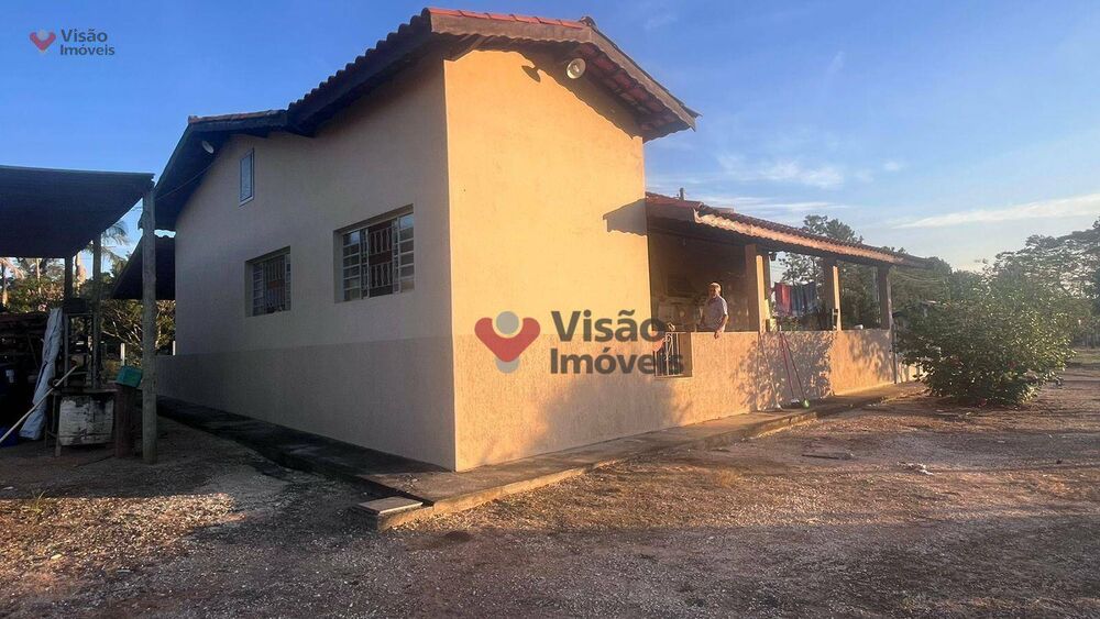 Chácara, 3 quartos, 2000 m² - Foto 1