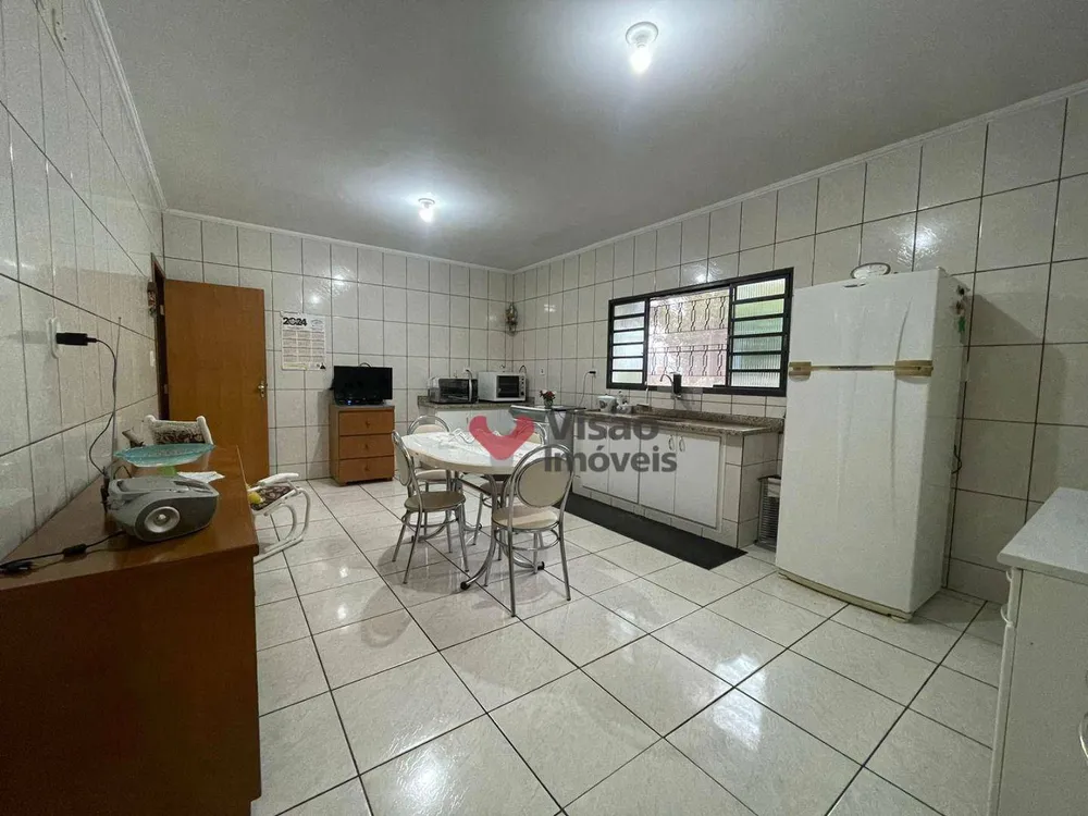 Casa, 3 quartos, 218 m² - Foto 14