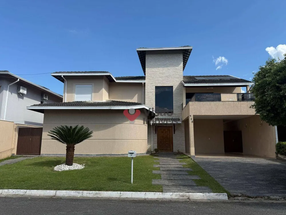 Sobrado, 3 quartos, 311 m² - Foto 1