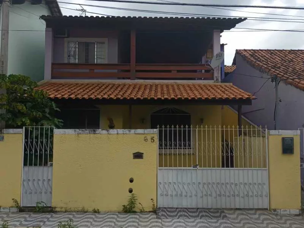 Casa à venda com 5 quartos, 200m² - Foto 2