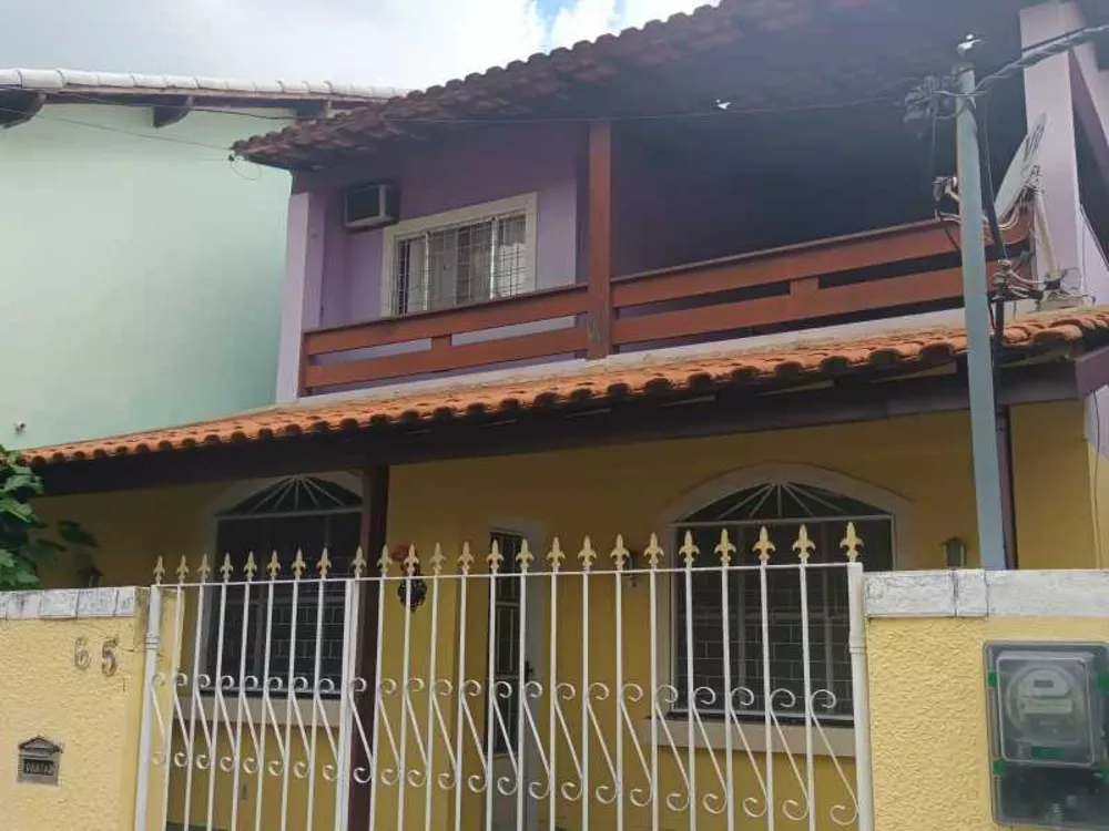 Casa à venda com 5 quartos, 200m² - Foto 4