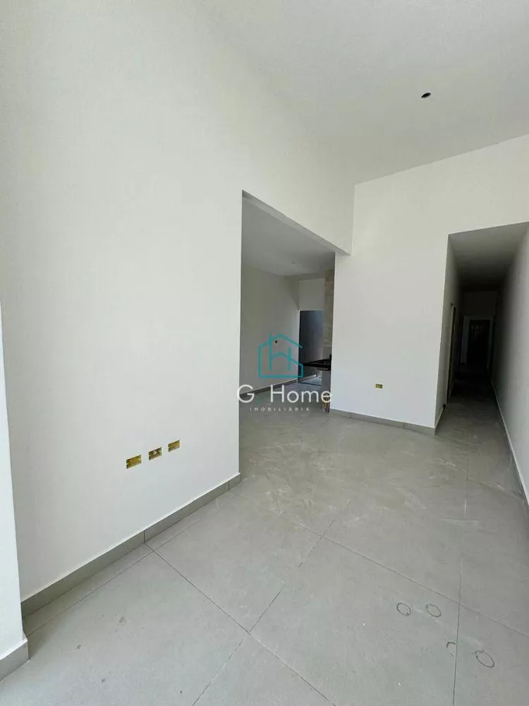 Casa à venda com 3 quartos, 81m² - Foto 2