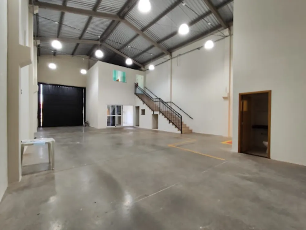 Depósito-Galpão, 250 m² - Foto 1
