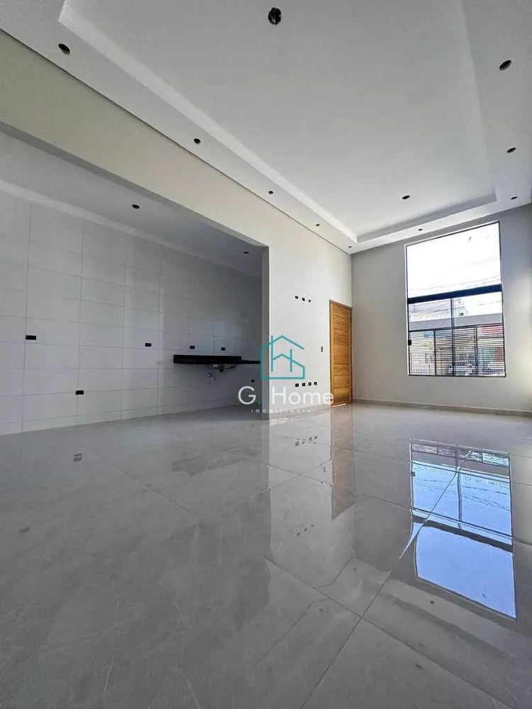 Casa à venda com 3 quartos, 80m² - Foto 4