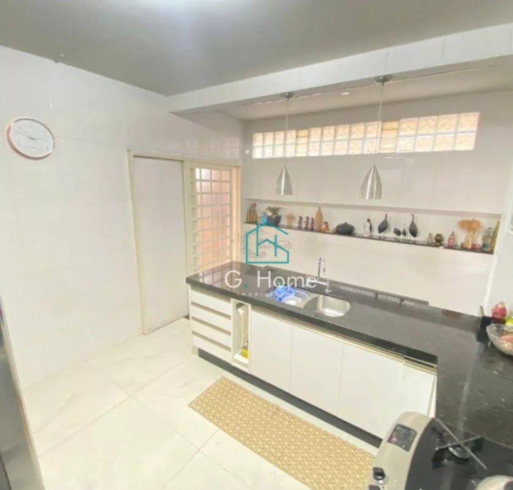 Casa à venda com 4 quartos, 300m² - Foto 6