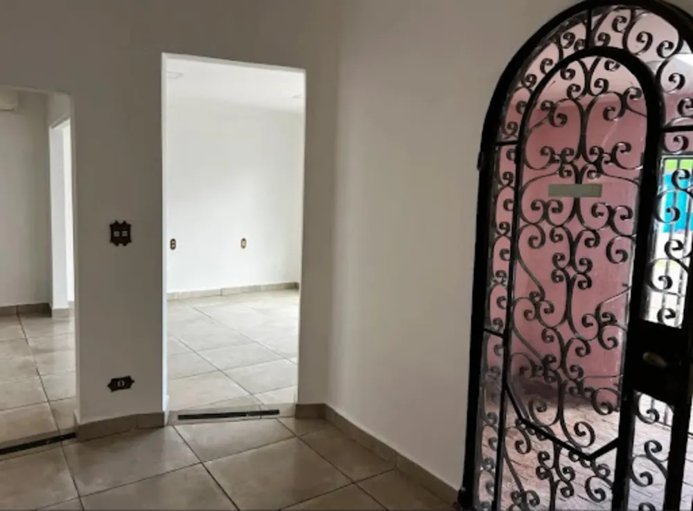 Casa, 6 quartos, 220 m² - Foto 3