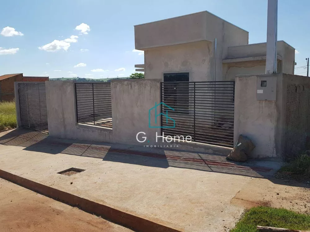 Casa à venda com 2 quartos, 60m² - Foto 2