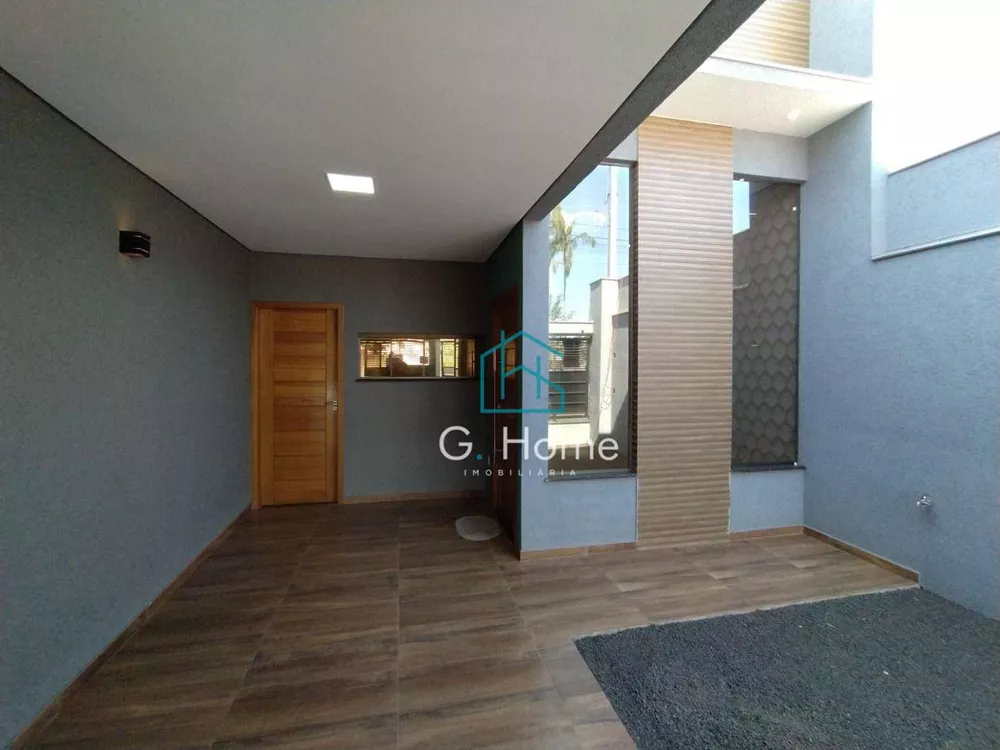 Casa à venda com 3 quartos, 99m² - Foto 1