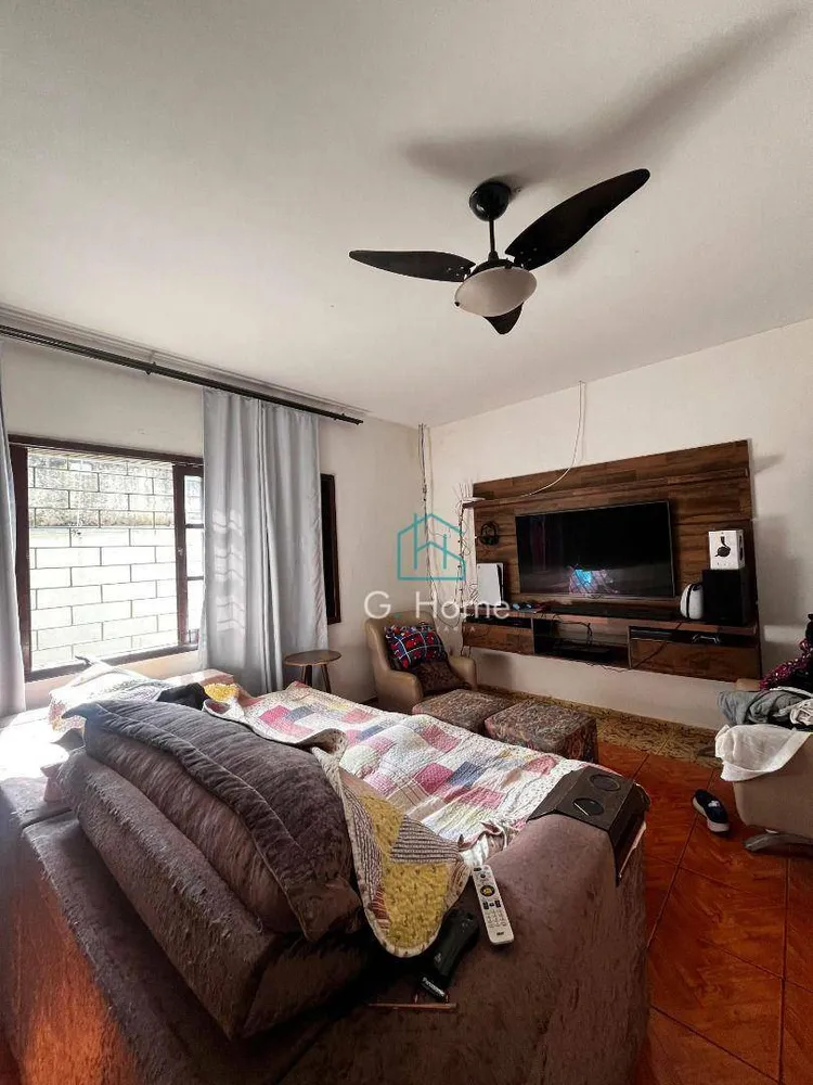 Casa, 5 quartos, 252 m² - Foto 2
