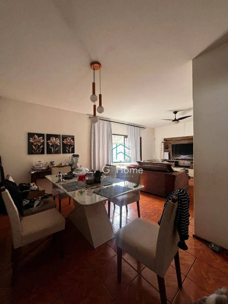 Casa, 5 quartos, 252 m² - Foto 1