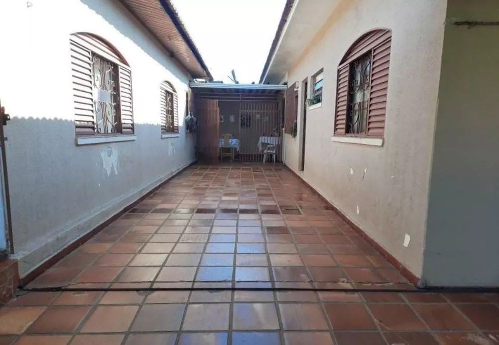 Casa à venda com 3 quartos, 164m² - Foto 3