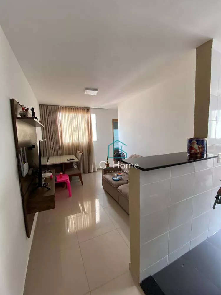 Apartamento à venda com 2 quartos, 43m² - Foto 2