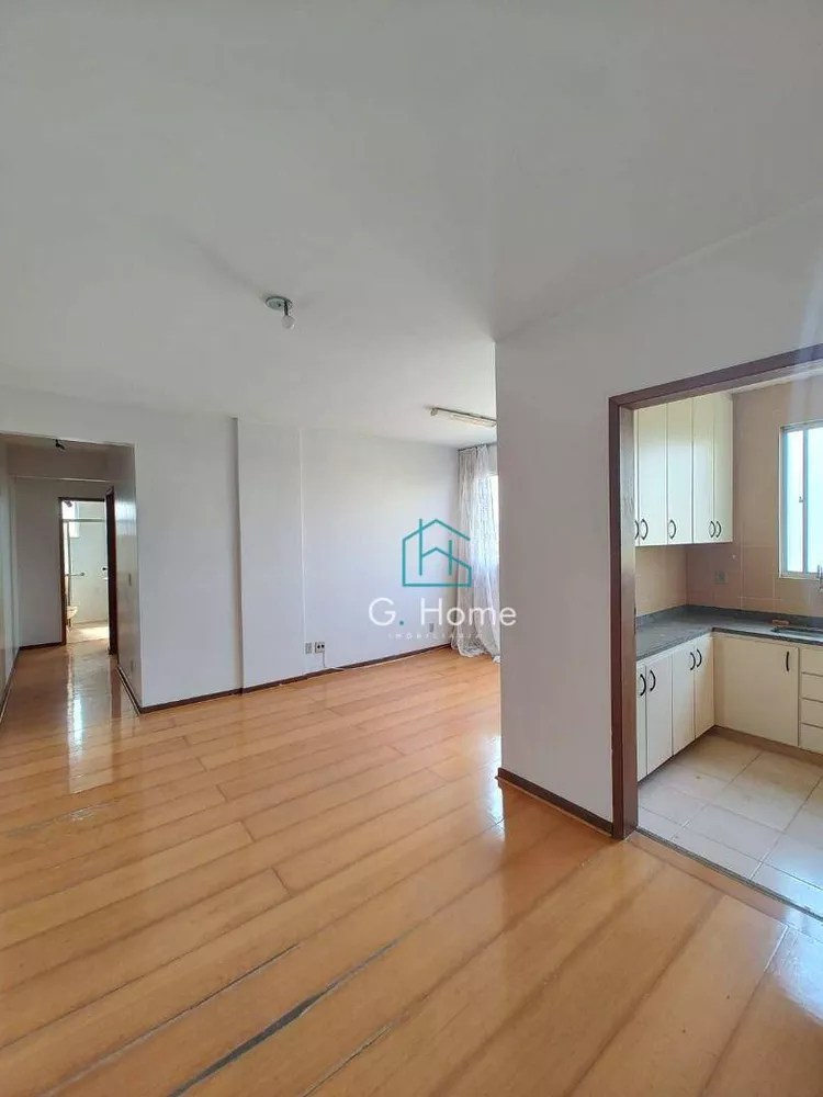 Apartamento à venda com 2 quartos, 61m² - Foto 2