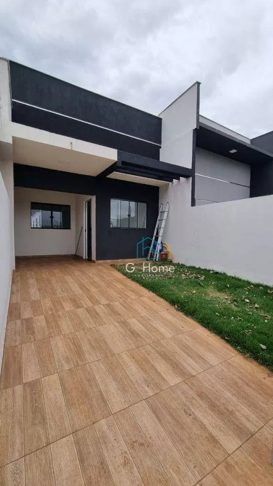 Casa à venda com 2 quartos, 72m² - Foto 1