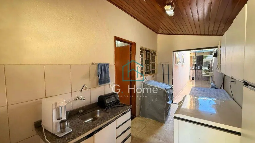 Casa, 5 quartos, 158 m² - Foto 2
