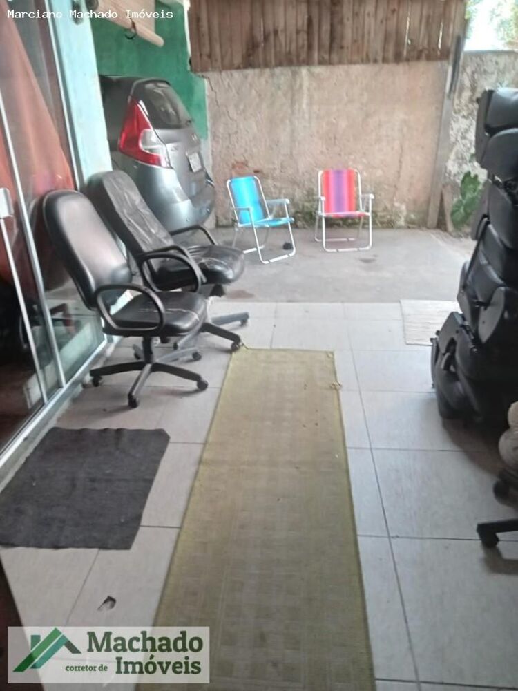 Casa à venda com 3 quartos, 240m² - Foto 3