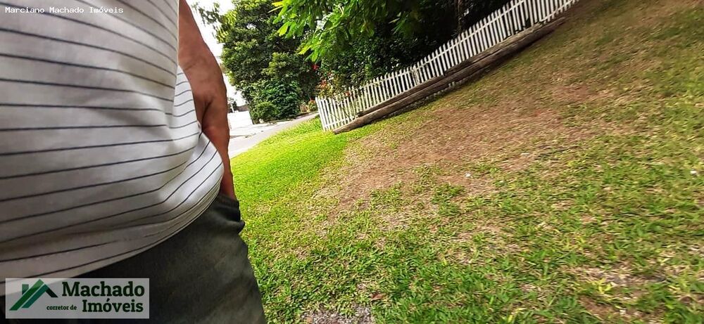 Casa, 4 quartos, 270 m² - Foto 1