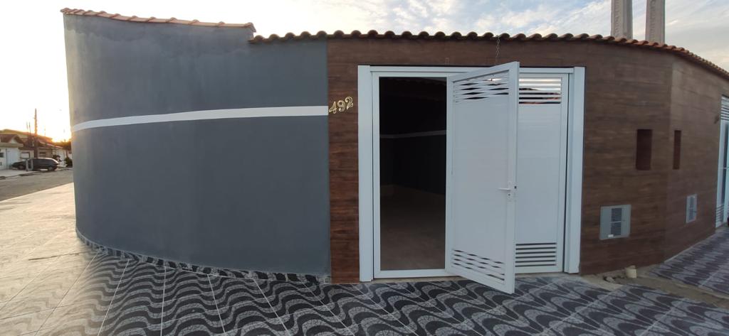 Casa à venda com 2 quartos, 69m² - Foto 17