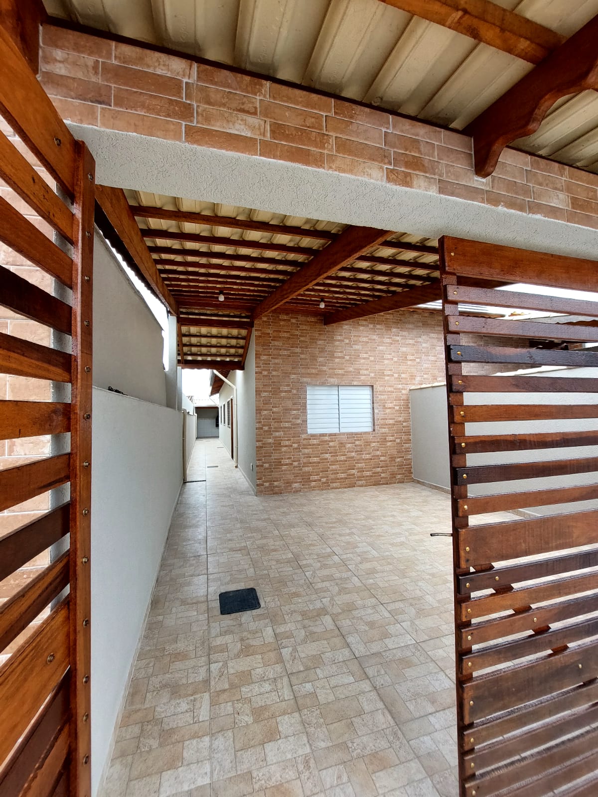 Casa à venda com 2 quartos, 85m² - Foto 4