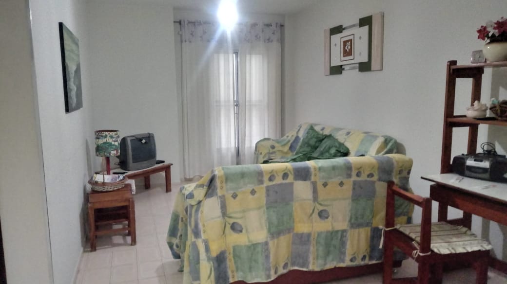 Apartamento à venda com 2 quartos, 73m² - Foto 2