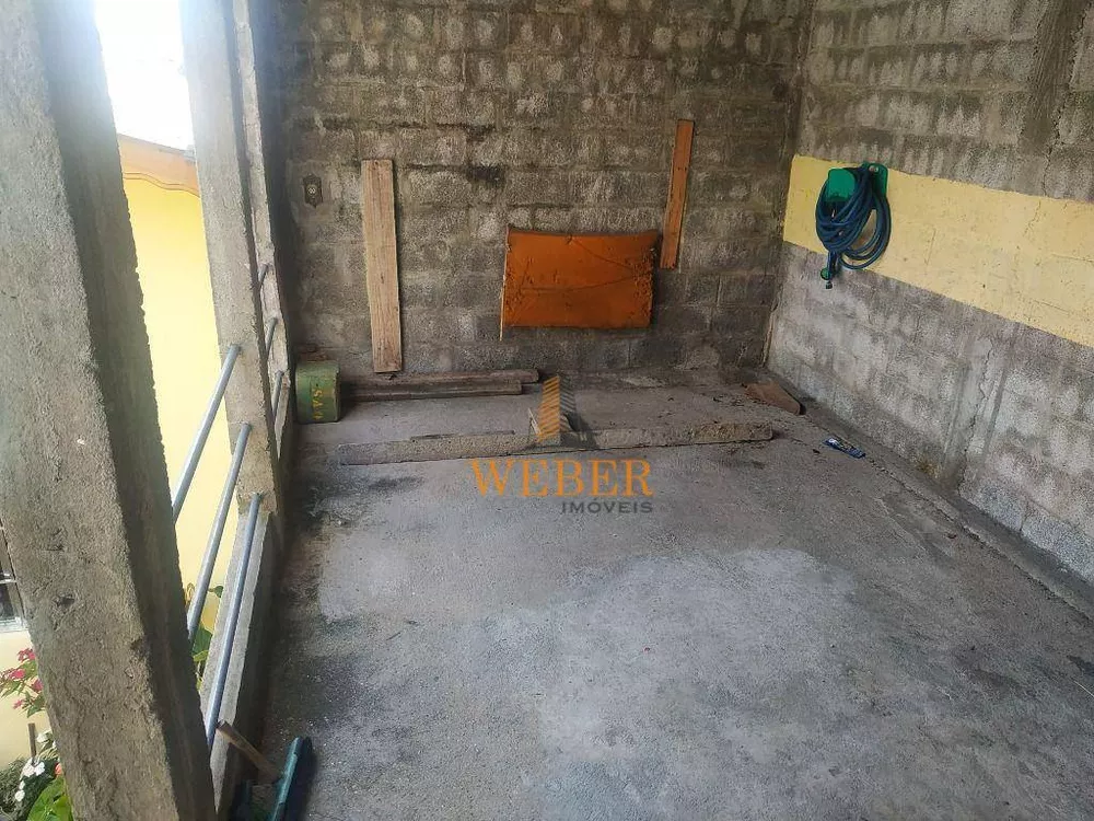 Casa à venda com 5 quartos, 124m² - Foto 3