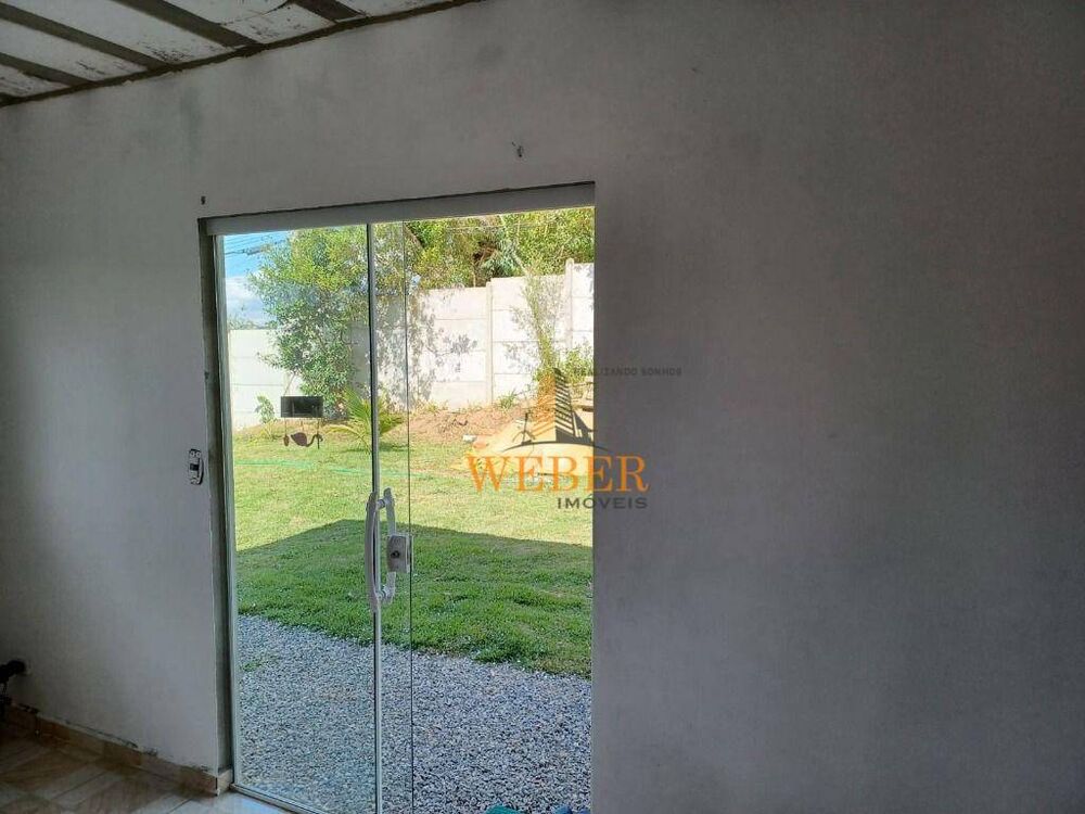 Casa à venda com 2 quartos, 64m² - Foto 9