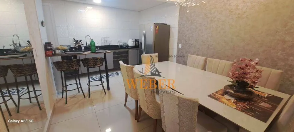 Sobrado, 3 quartos, 192 m² - Foto 1
