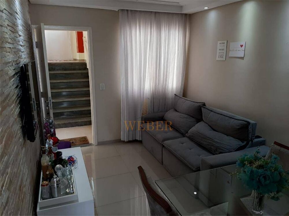 Apartamento à venda com 2 quartos, 42m² - Foto 2