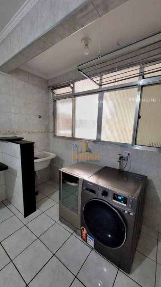 Apartamento à venda com 3 quartos, 106m² - Foto 2