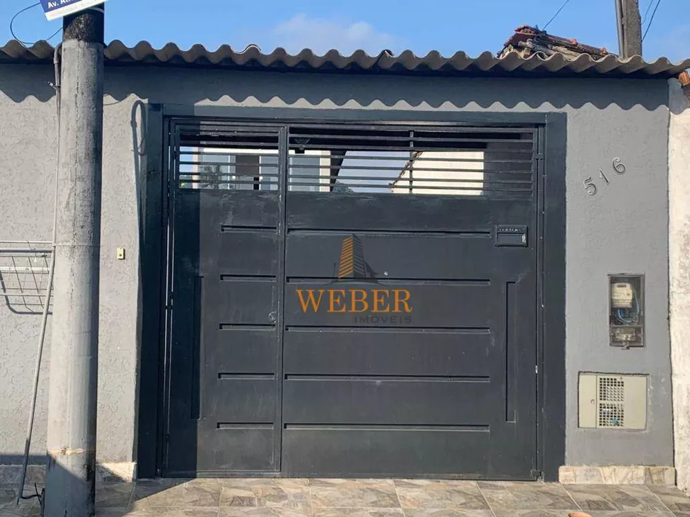 Casa, 4 quartos, 225 m² - Foto 1