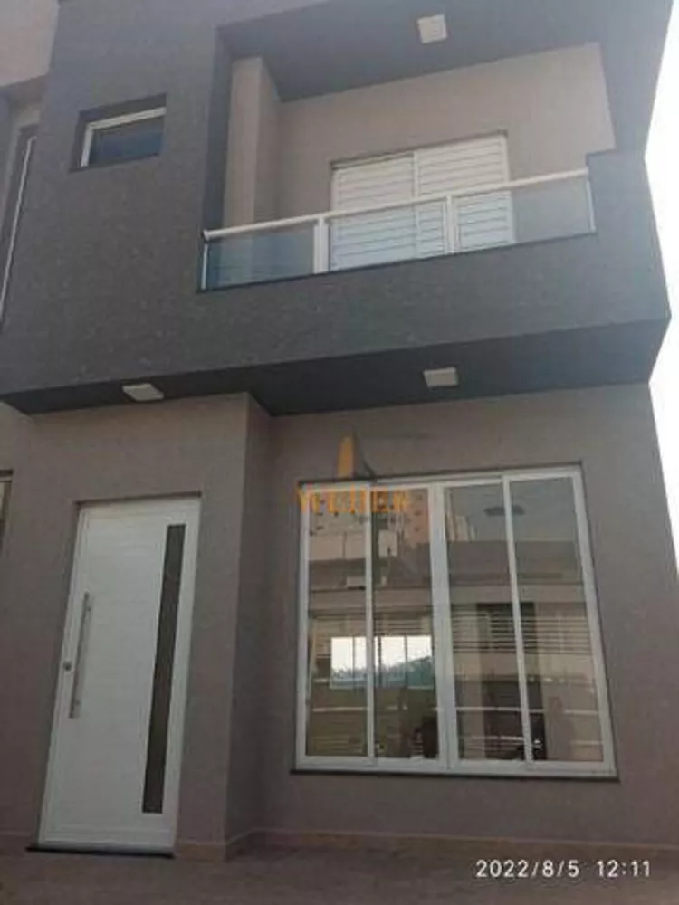 Casa, 3 quartos, 131 m² - Foto 1